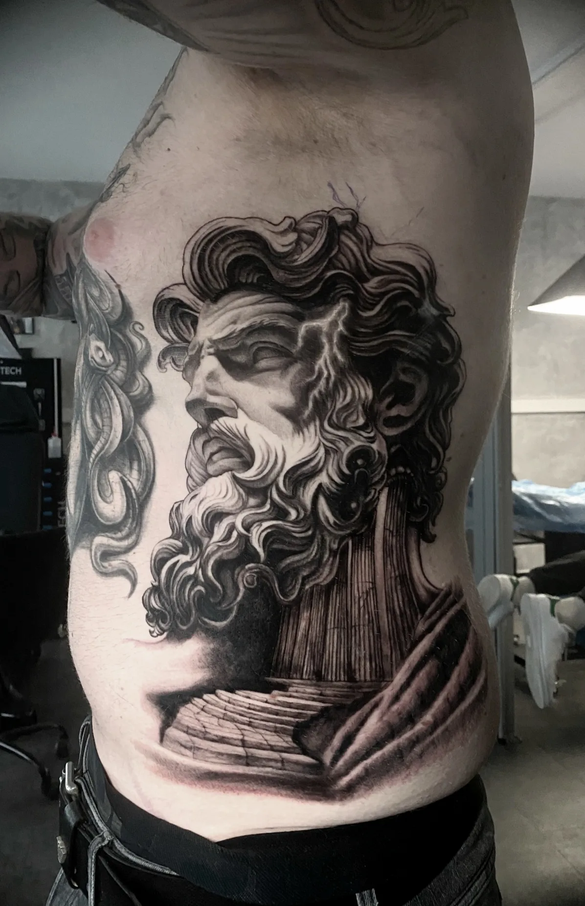 Tattoo-Arbeit 6 aus dem Portfolio von Tom – Skin City Tattoo Neufeld