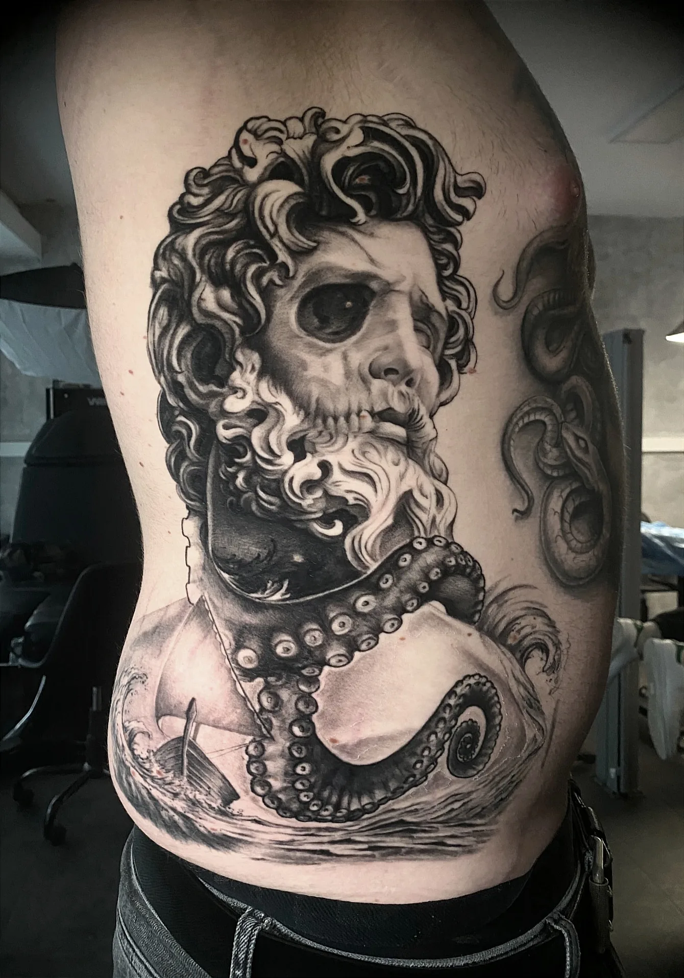 Tattoo-Arbeit 9 aus dem Portfolio von Tom – Skin City Tattoo Neufeld