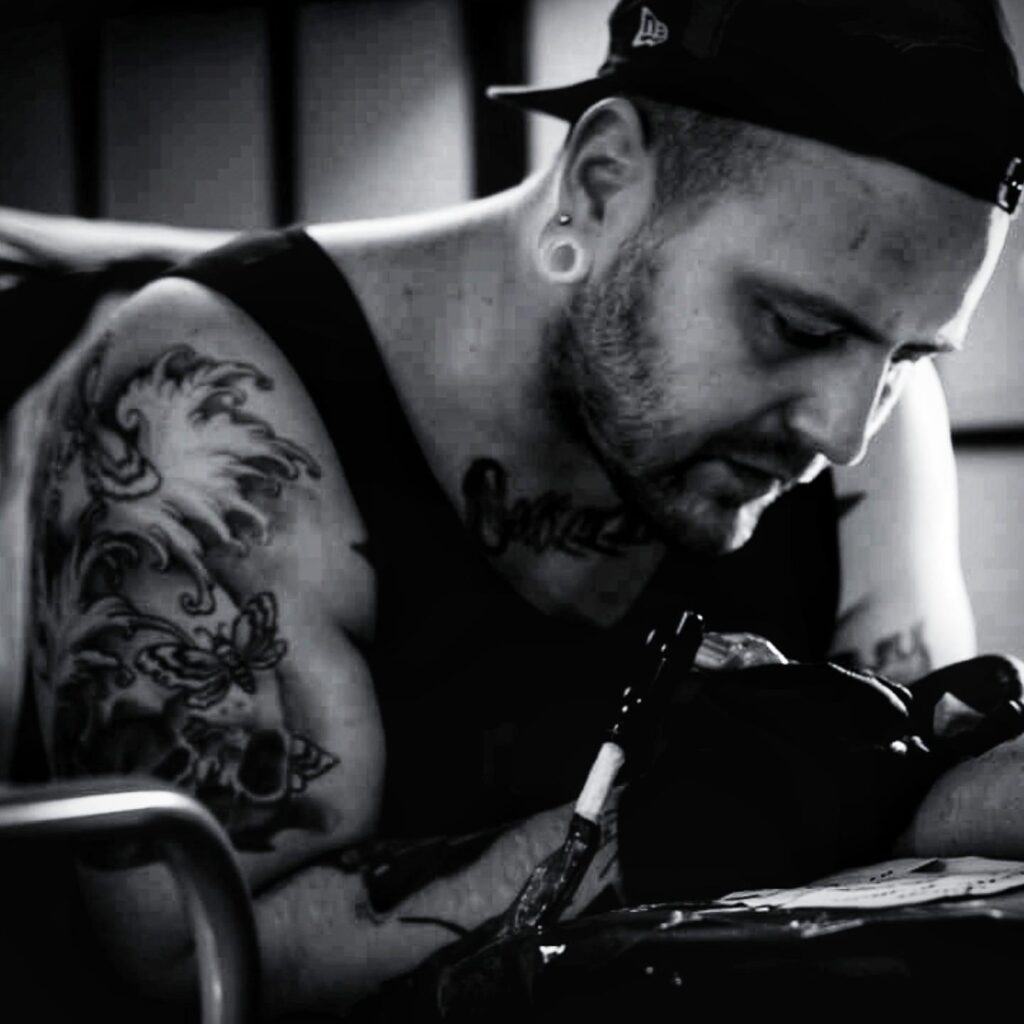 Csaba, Tattoo-Artist bei Skin City Tattoo